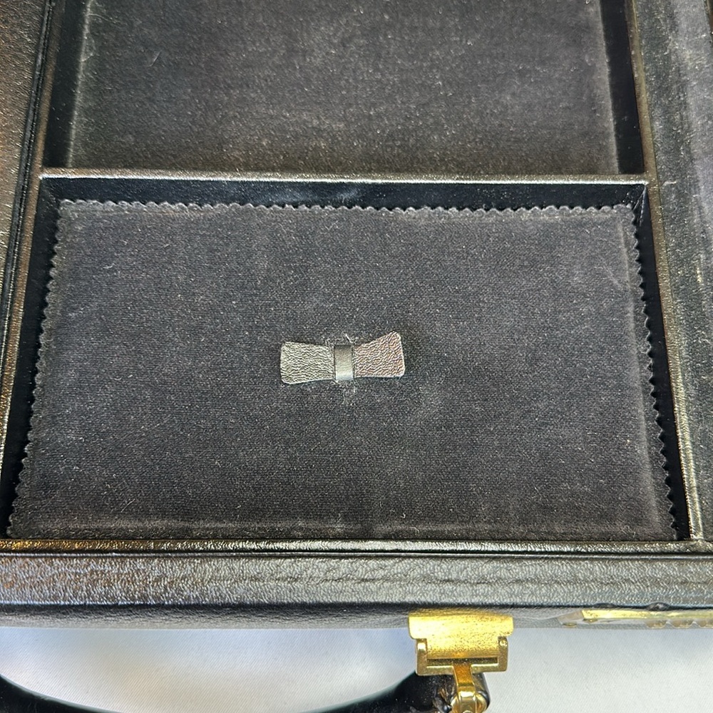 Fendi RARE Vintage Train Beauty Case Leather over wood padded Velour interior - Picture 9 of 17